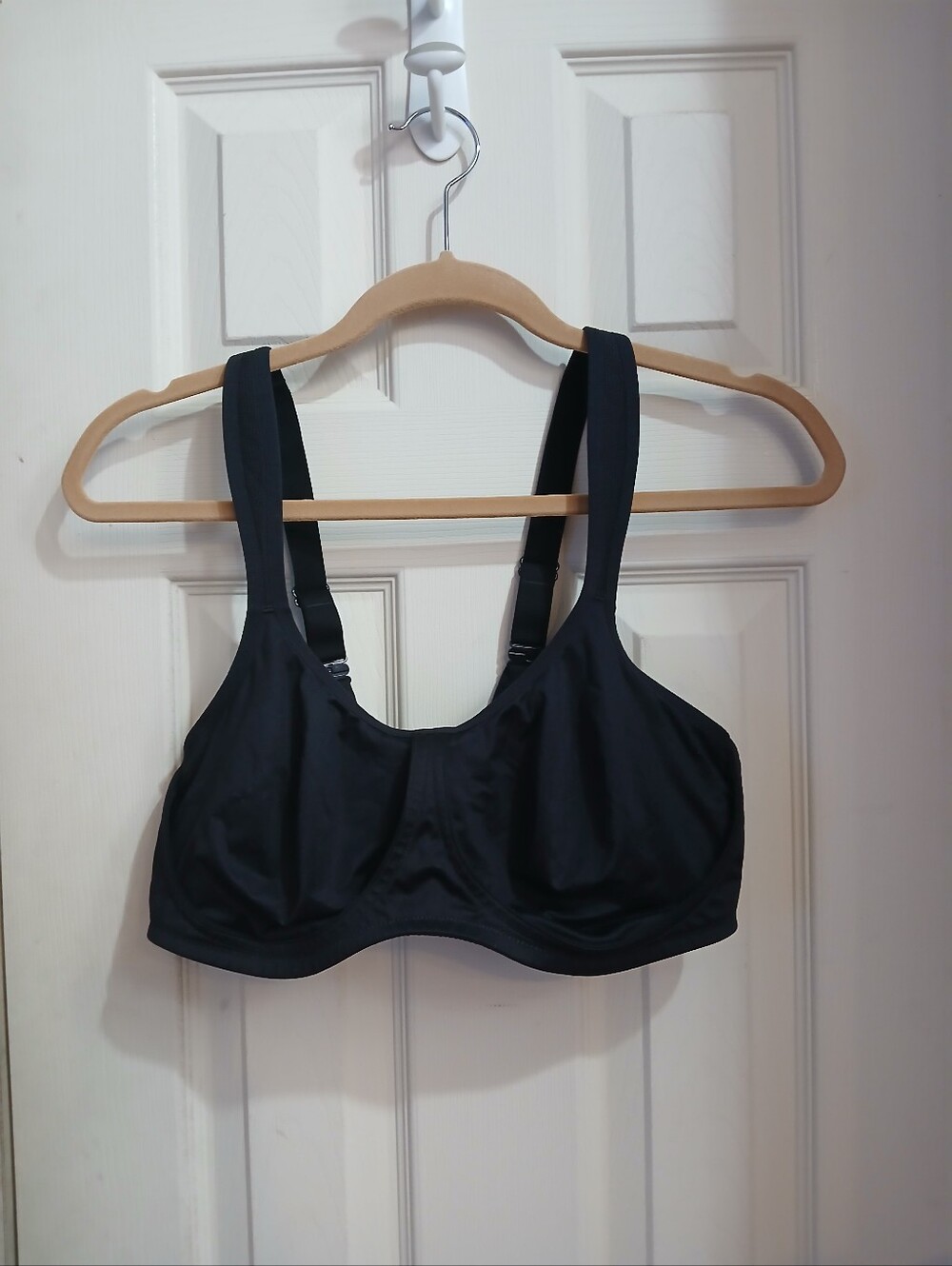 Ambrielle  Studio Bra Unlined wireless Black Bra Size  38C Casual Euc Smoke free